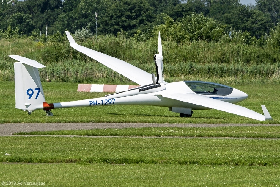 SCHLEICHER ASH 26