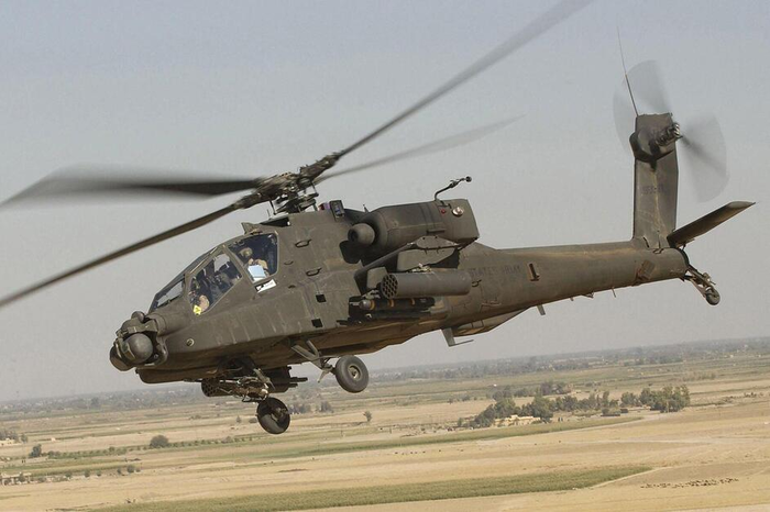 BOEING AH-64 APACHE