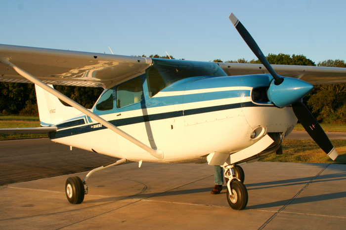 CESSNA 182RG SKYLANE