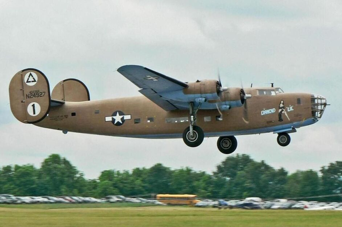 CONSOLIDATED LB-30 / C-87 LIBERATOR EXPRESS