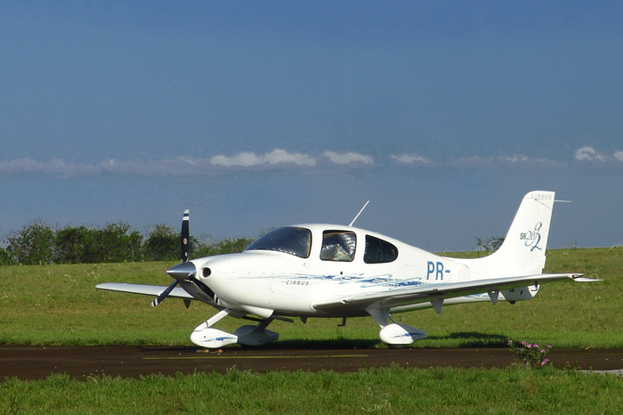 CIRRUS SR-20