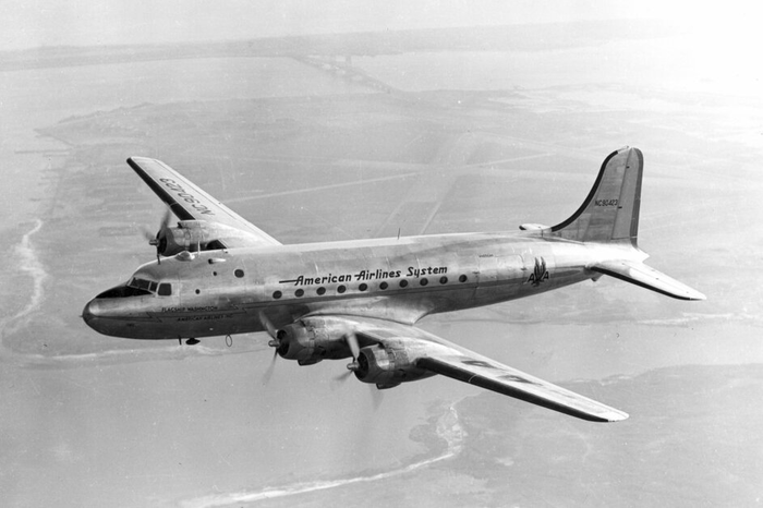 DOUGLAS DC-4