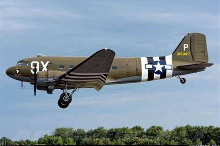 DOUGLAS DC-3 / C-47