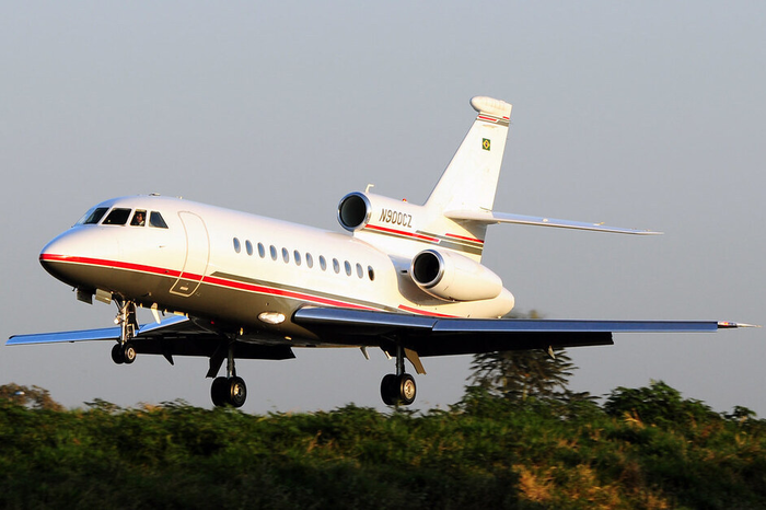 DASSAULT-BREGUET FALCON 900