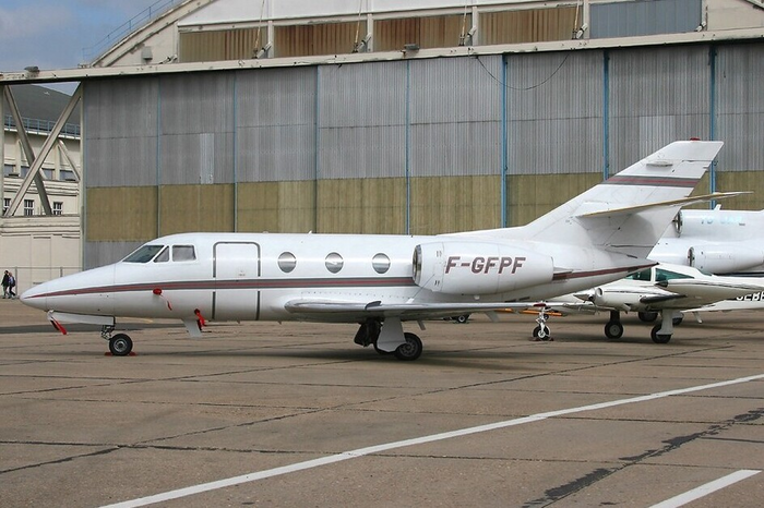 DASSAULT-BREGUET FALCON 10 And 100