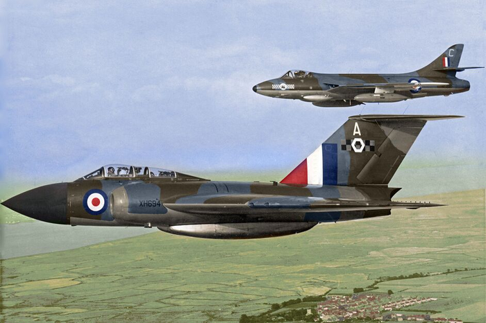 HAWKER HUNTER (Fighters)