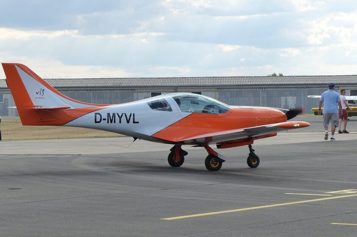 JMB AIRCRAFT VL-3 EVOLUTION