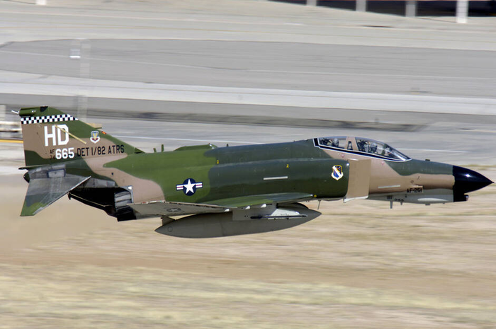 McDONNELL F-4 PHANTOM II