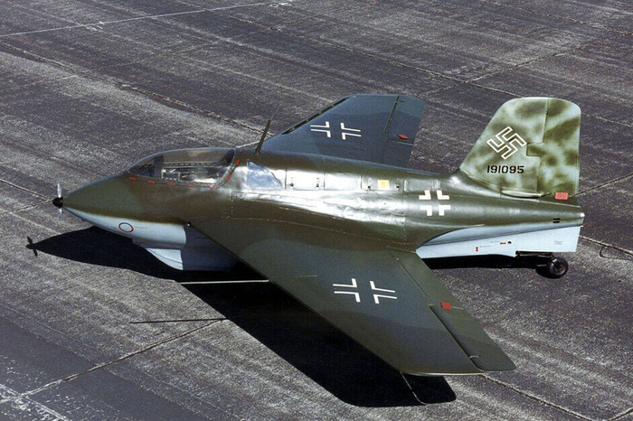 MESSERSCHMITT Me 163 KOMET