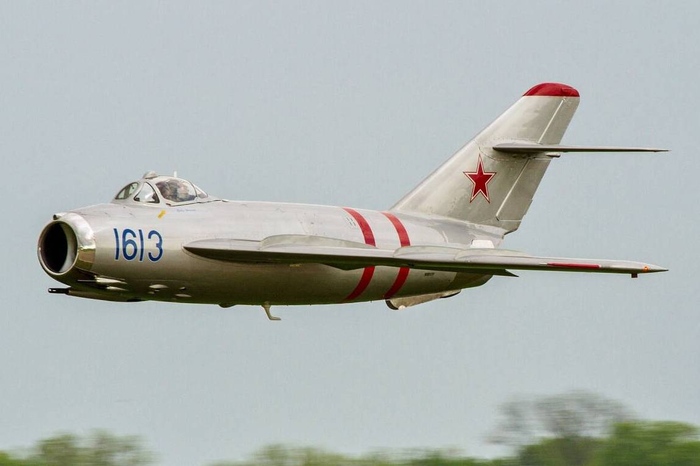 MIKOYAN & GUREVICH MiG 17 ‘FRESCO’