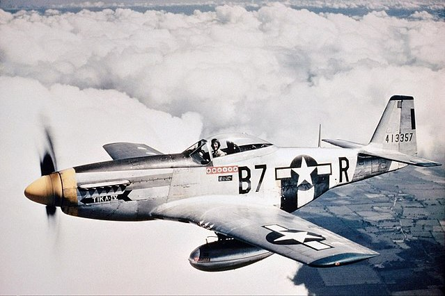 NORTH AMERICAN P-51B & P-51C MUSTANG (MUSTANG II & III)