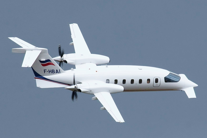 PIAGGIO P-180 AVANTI