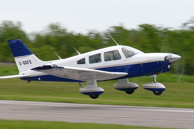 PIPER PA-28-140 CHEROKEE