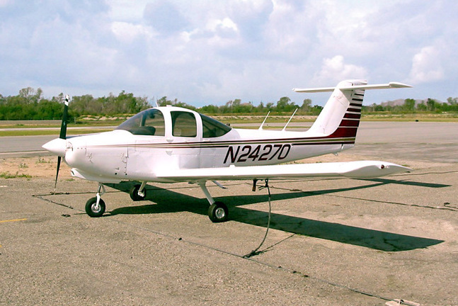 PIPER PA-38 TOMAHAWK